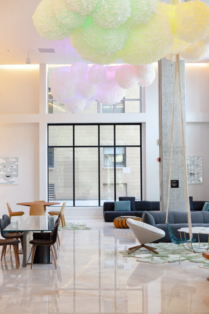 cloud_avalon_lobby008